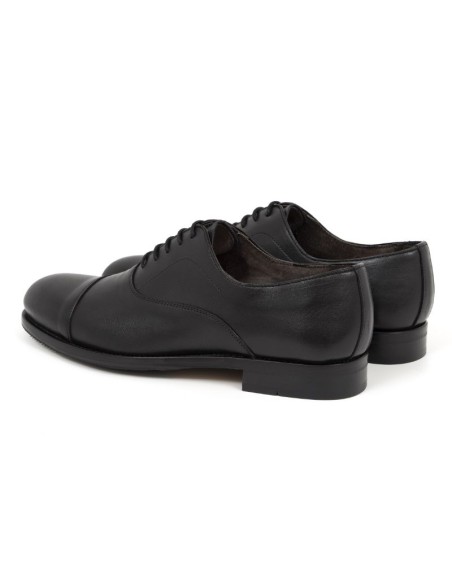 Black leather Oxford