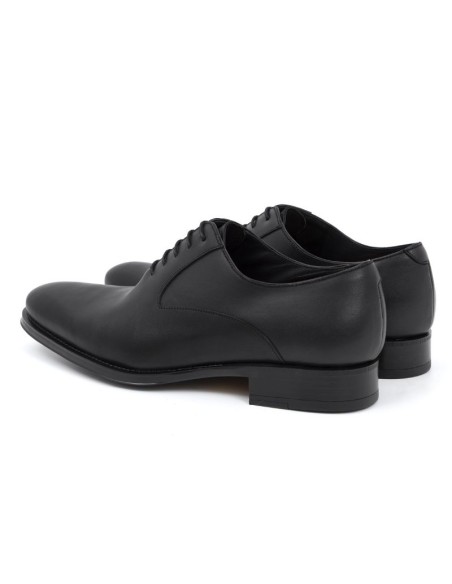 Black leather Oxford