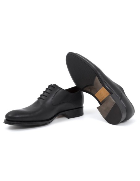 Black leather Oxford