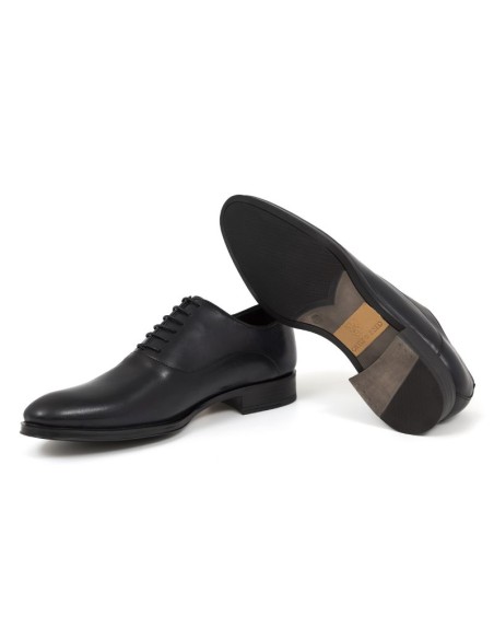 Black leather Oxford