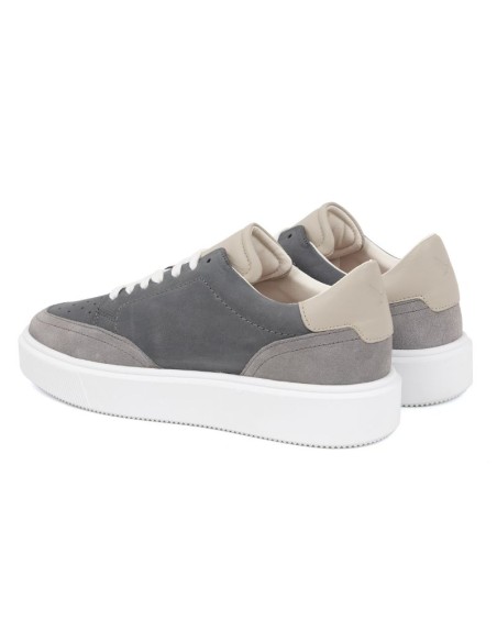 Sneakers de piel combinado con ante color gris