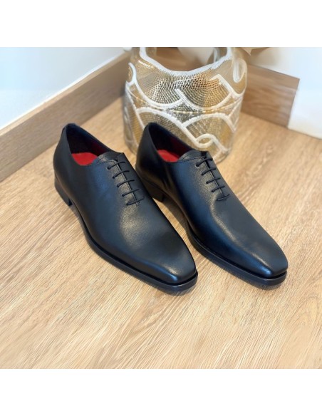 Black leather Oxford