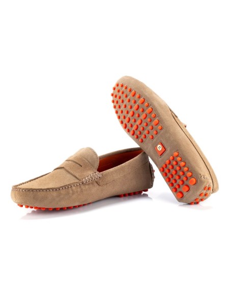 Mocasín de ante con antifaz color beige