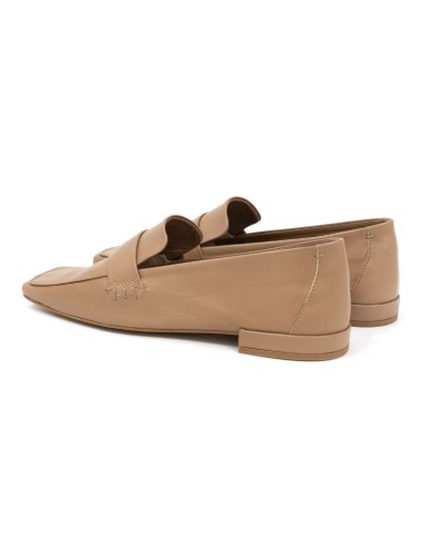 Beige leather women's mocassins