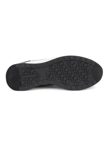 Black leather sport shoe