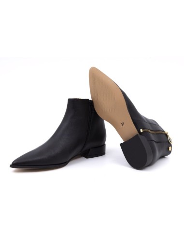 Black solid color women's boots