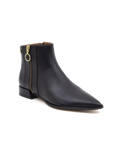Black solid color women's boots