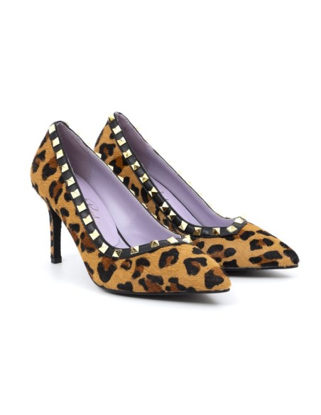 Zapato de Vestir de piel con remaches color beige