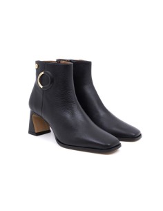 Black solid color women's boots