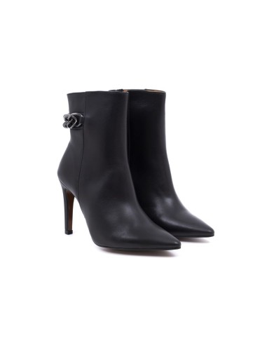 Black solid color women's boots