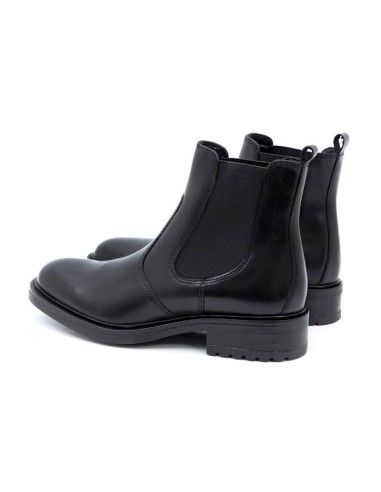Botines de mujer de piel acabado a mano color negro