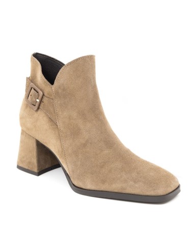 Botines de mujer de ante liso color beige