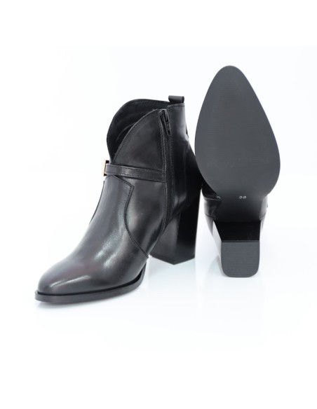 Black solid color women's boots