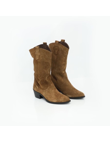 Botas de mujer de ante con costura en contraste color cuero