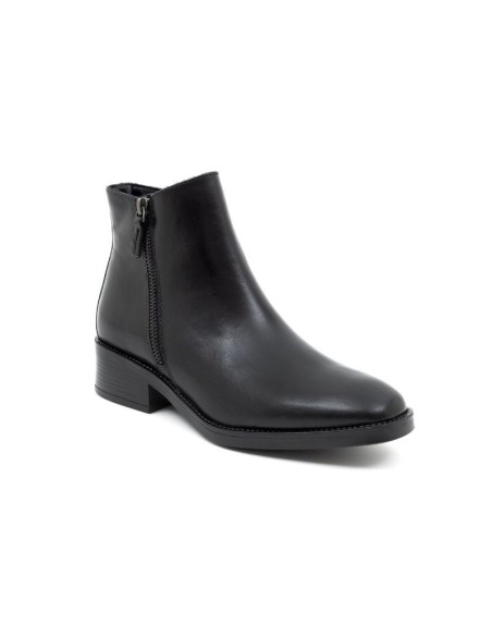 Black leather women's boots