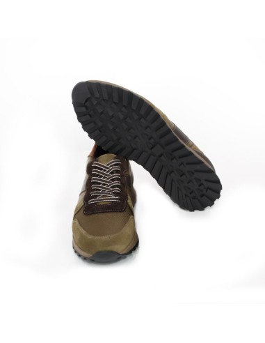 Sneakers de piel picado color verde