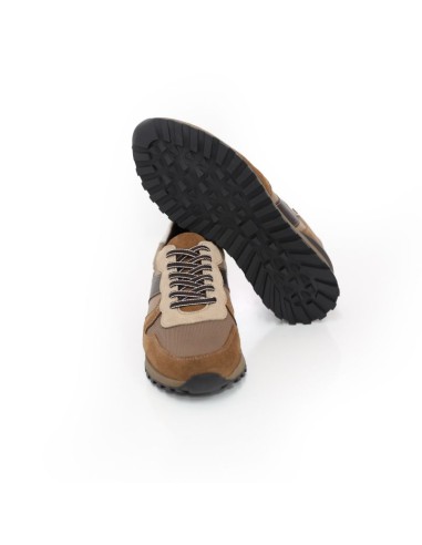 Deportivo de piel deslavado color cuero