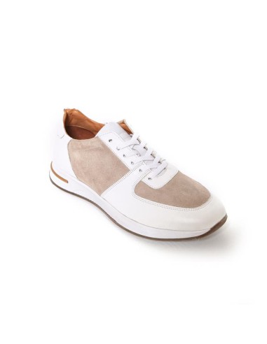 Deportivo de piel liso color blanco