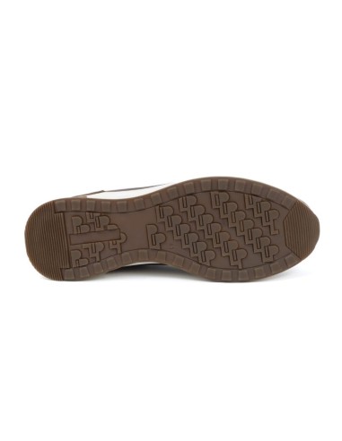 Deportivo de piel liso color marrón