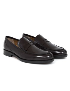 Mocasín de piel con antifaz color burdeos