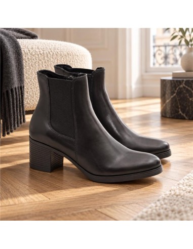 Botines de mujer de piel acabado a mano color negro