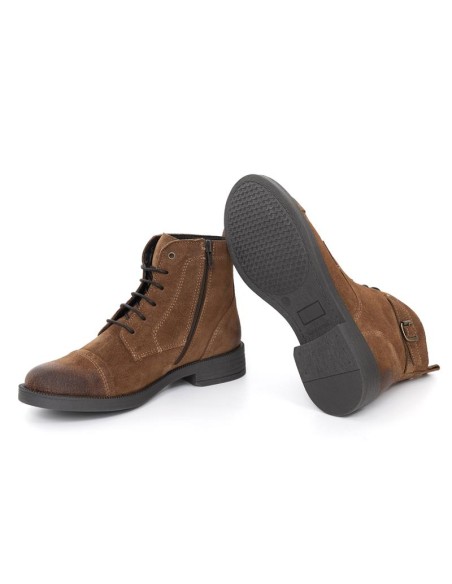 Botines de mujer de ante con hebilla color cuero