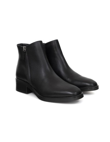 Black leather women's boots