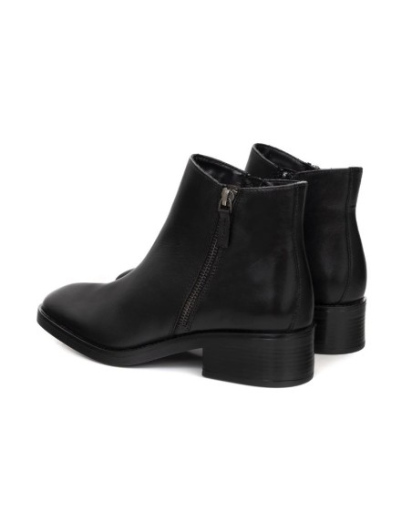 Black leather women's boots