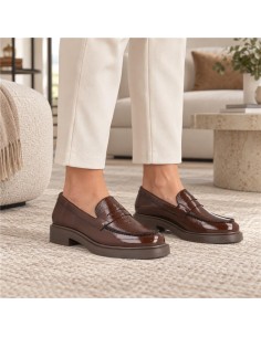 Mocasines de mujer de piel con antifaz color marrón