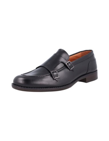 Zapato con hebilla de piel con dos  hebillas color negro