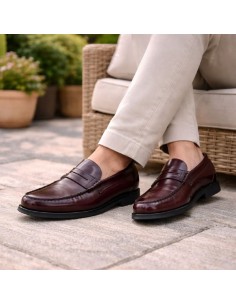 Burgundy leather Castellanos