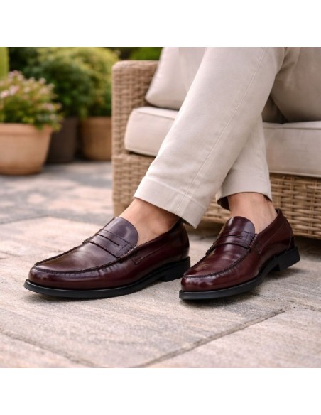 Burgundy leather Castellanos