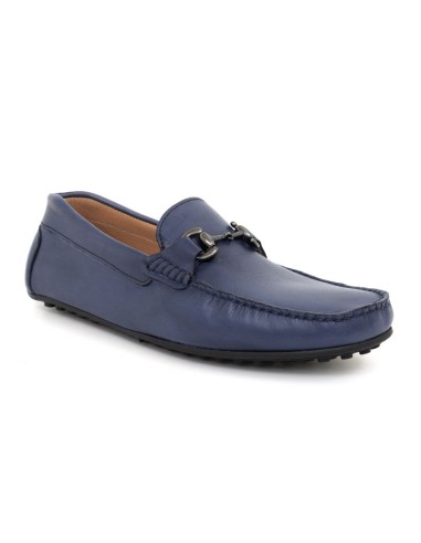 Mocasín de piel con hebilla color azul