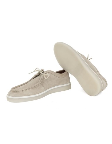 Mocasín de ante con cordón de piel color camel