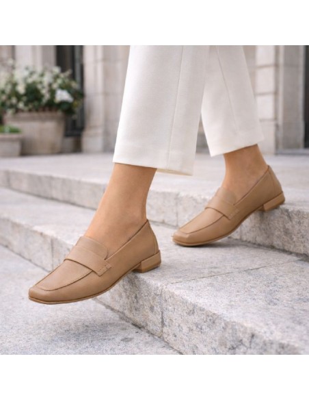 Mocasines de mujer de piel liso color beige
