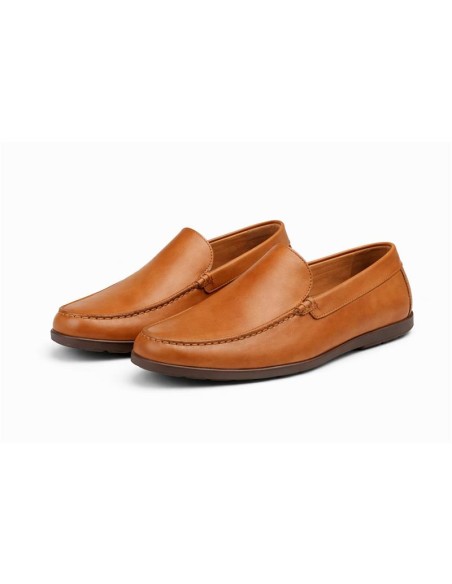 Mocasín de piel de piso antideslizante color cuero