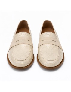 Mocasines de mujer de piel con piel de coco color beige 2