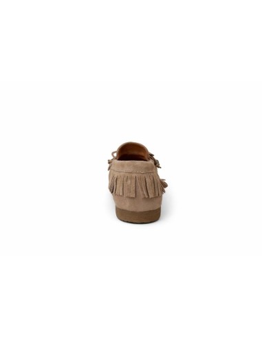 Mocasines de mujer de ante con remaches color beige