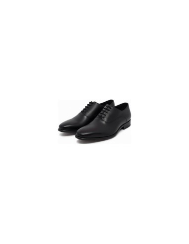 Black leather Oxford