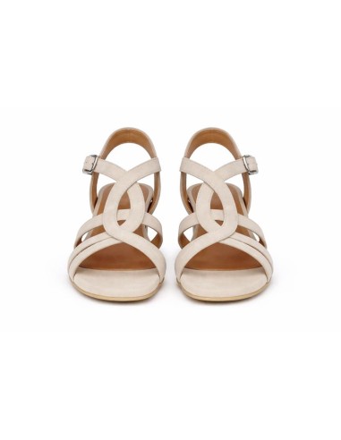 Sandalias de mujer de ante con hebilla color beige
