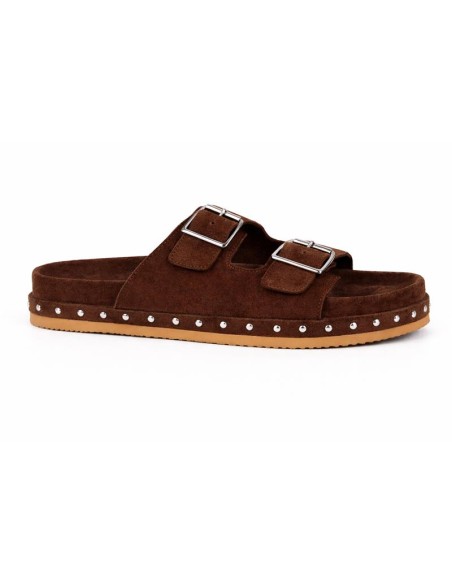 Sandalias de mujer de ante con hebilla color marrón