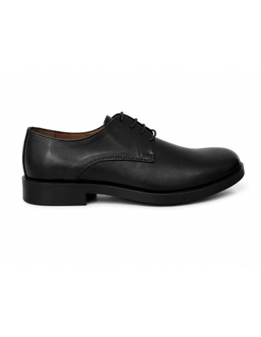 Black leather Oxford