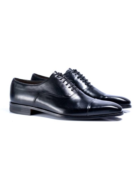 Black leather Oxford