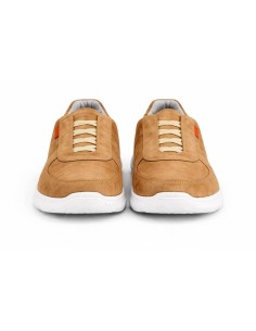 Sneakers de ante con cordones en contraste color marrón