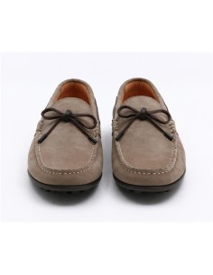 Mocasín de ante de nudo color beige 2