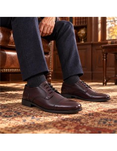 Derby de piel liso color burdeos