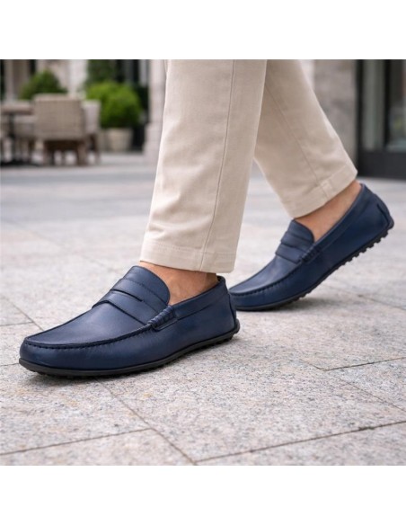 Mocasín de piel con antifaz color azul