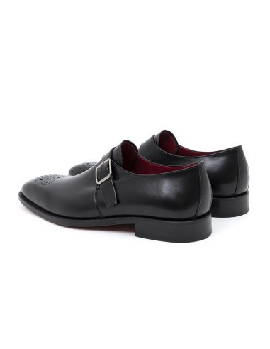 Zapato con hebilla de piel liso color negro