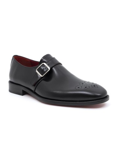 Zapato con hebilla de piel liso color negro