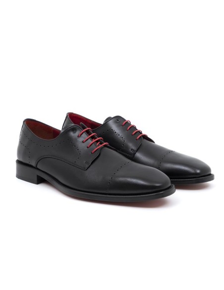 Derby de piel liso color negro